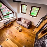 Bratrouchov Lägenhet *