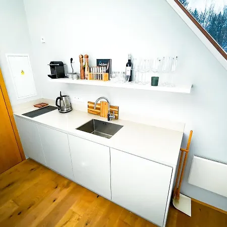 Bratrouchov * יאבלונץ נאד איזרו